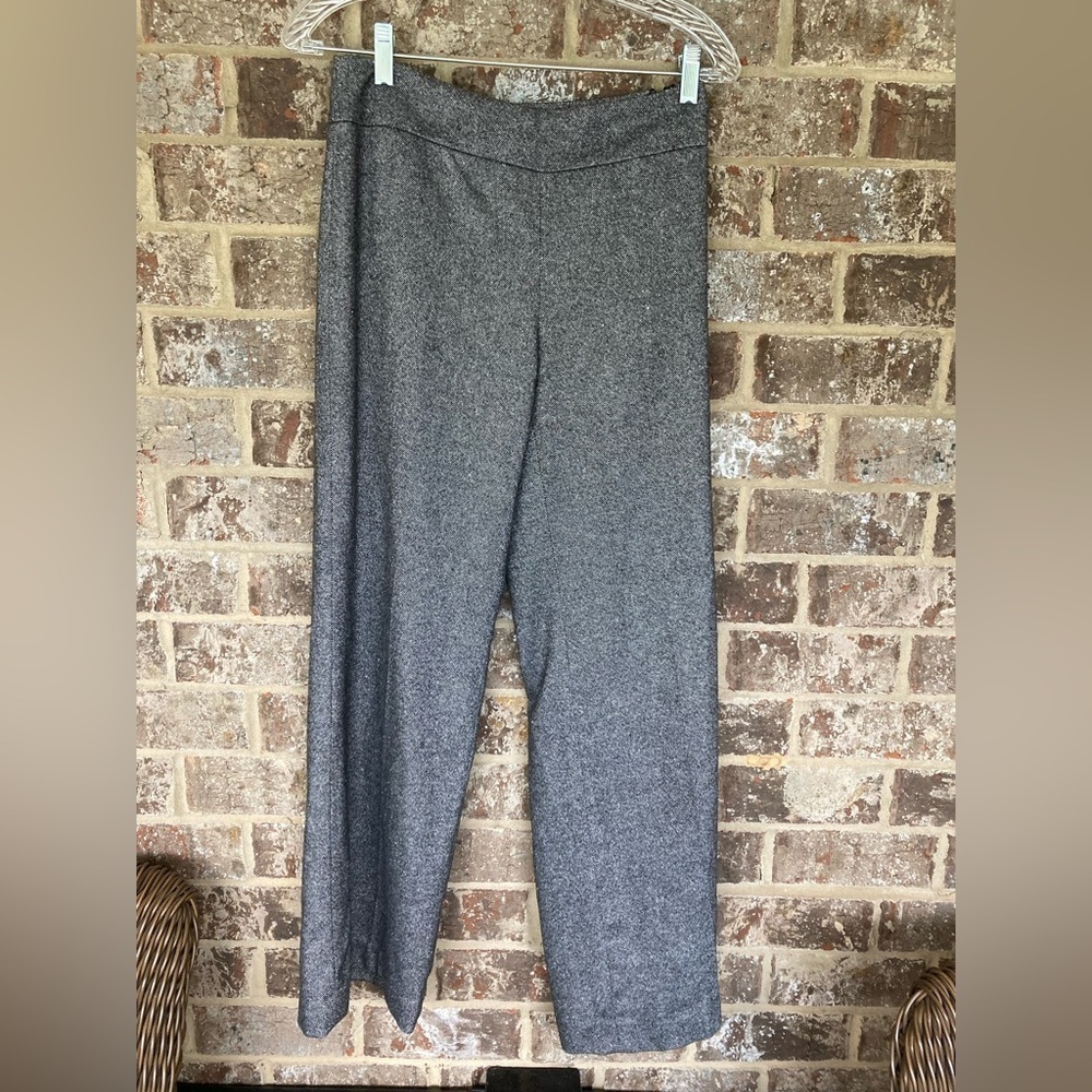 Talbots size 4 petite black & white pants